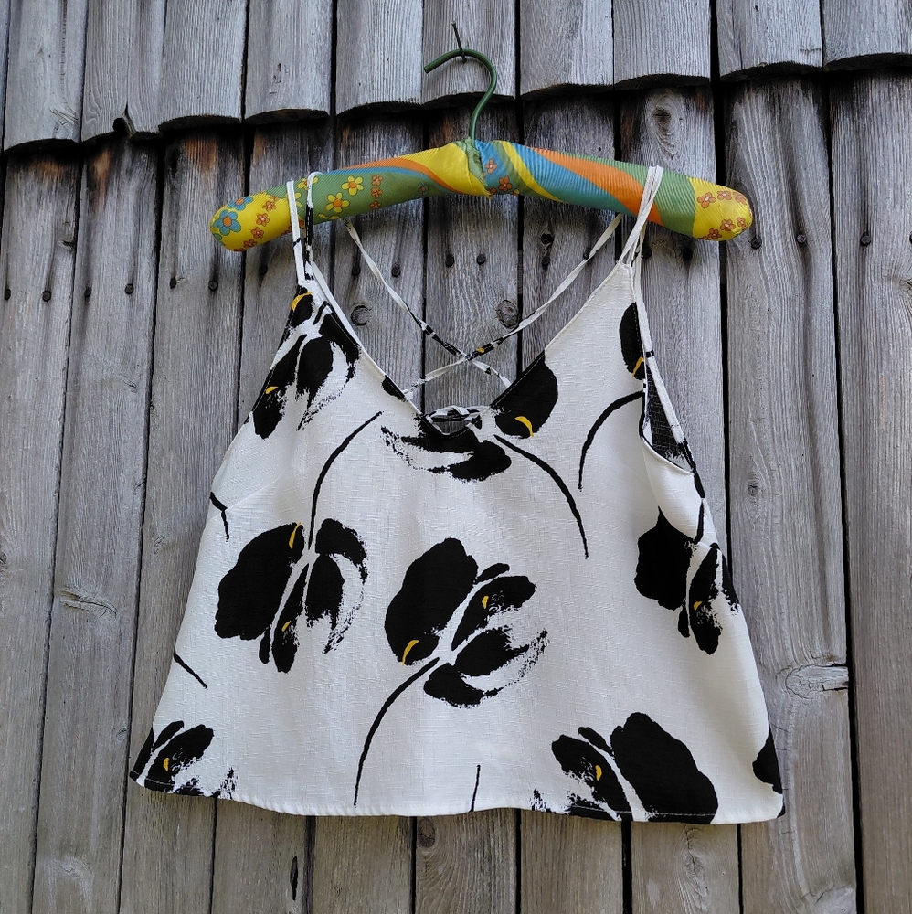 Lush black & white floral print corest tie fluttery loose fit tank top Womens XS